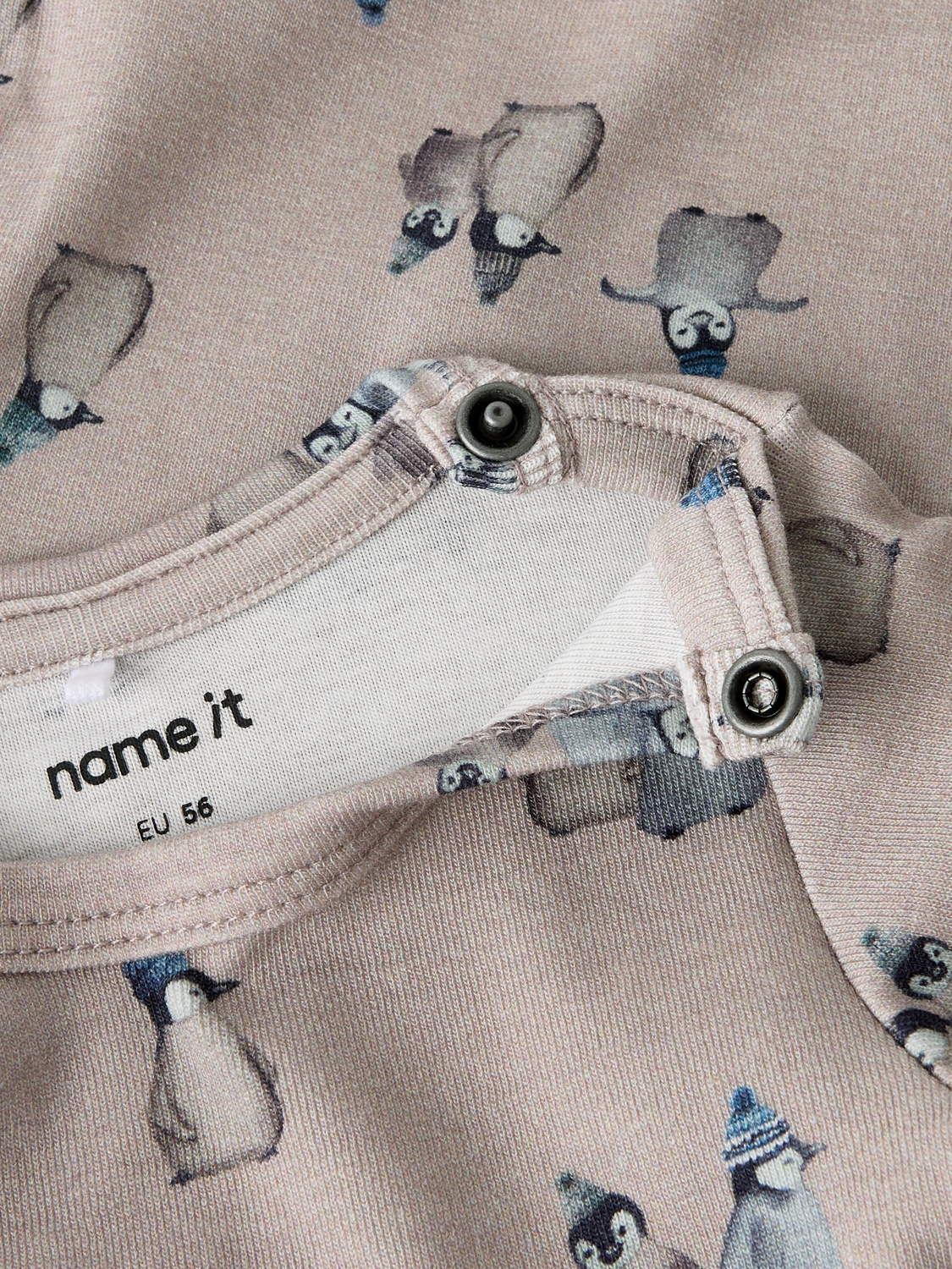 model_shot-front_full